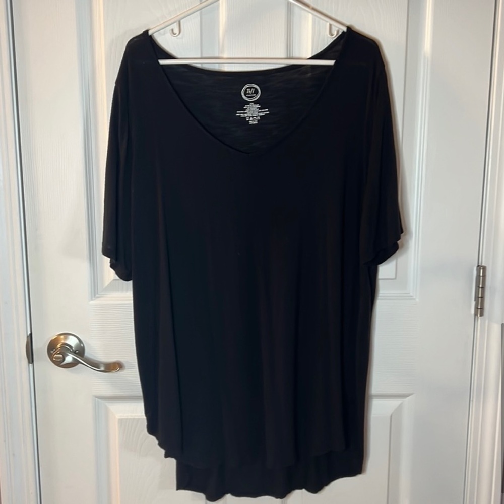 Maurice’s Women’s Black Solid T-shirt XXL